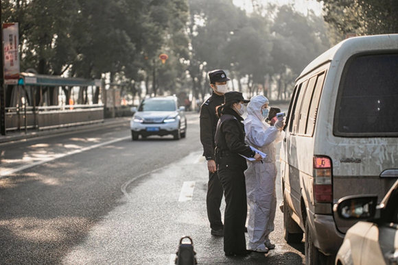 南京棲霞實行黨員干部戰疫網格“包保制”