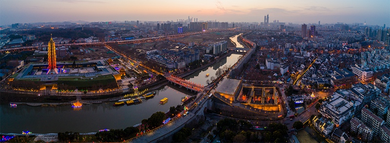 《幻彩耀古城》