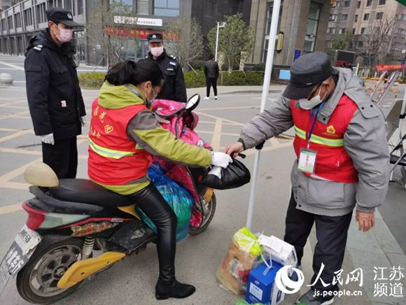 南京棲霞：“最美”志願者 溫暖一座城