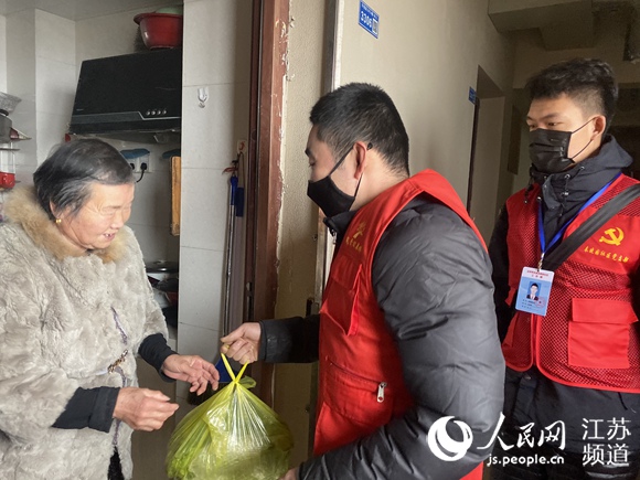 南京棲霞：“最美”志願者 溫暖一座城