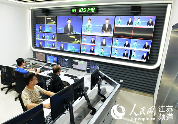 今年10月，兴化市融媒体中心全媒体演播室正式投用