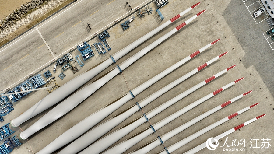 ���ҶƬ�ĳ�Ʒ�������У��ȴ��������䡣 ���������� ��������