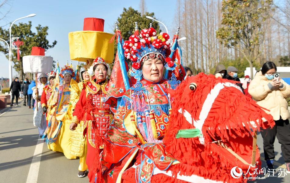非遺展演踩街活動現場。張開虎攝