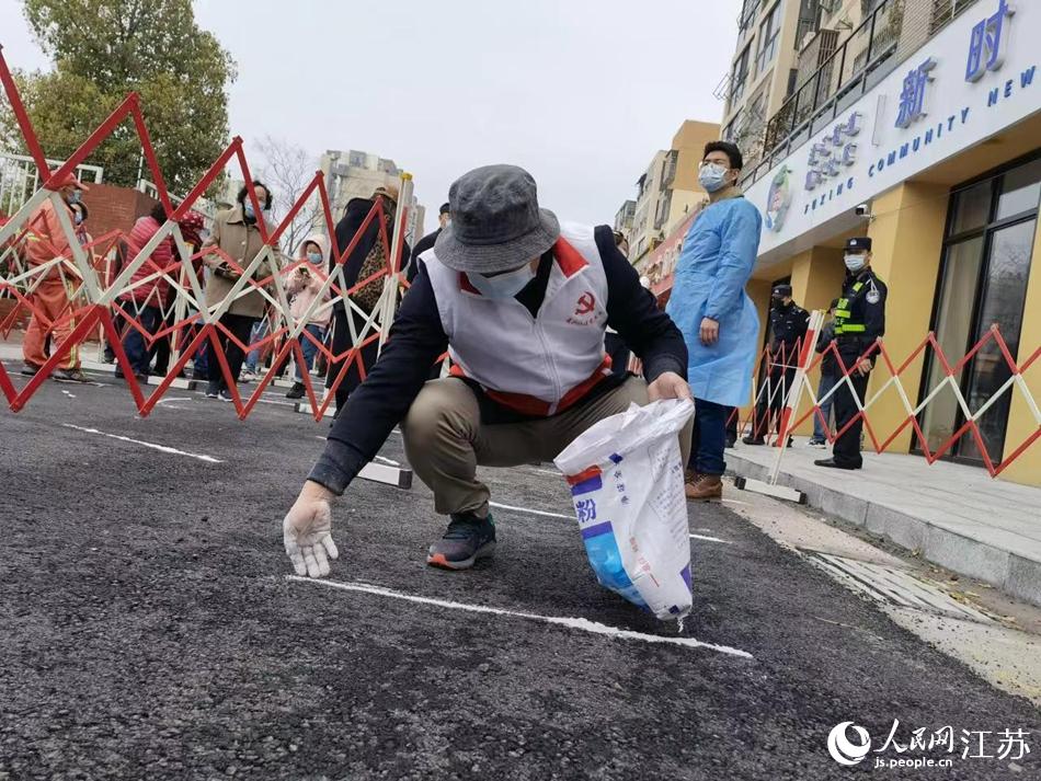 ������Ա�ں������λǰ����һ���ߡ�������