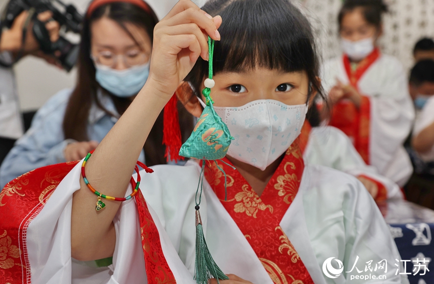 С����չʾ�������������ҡ����Ծ���