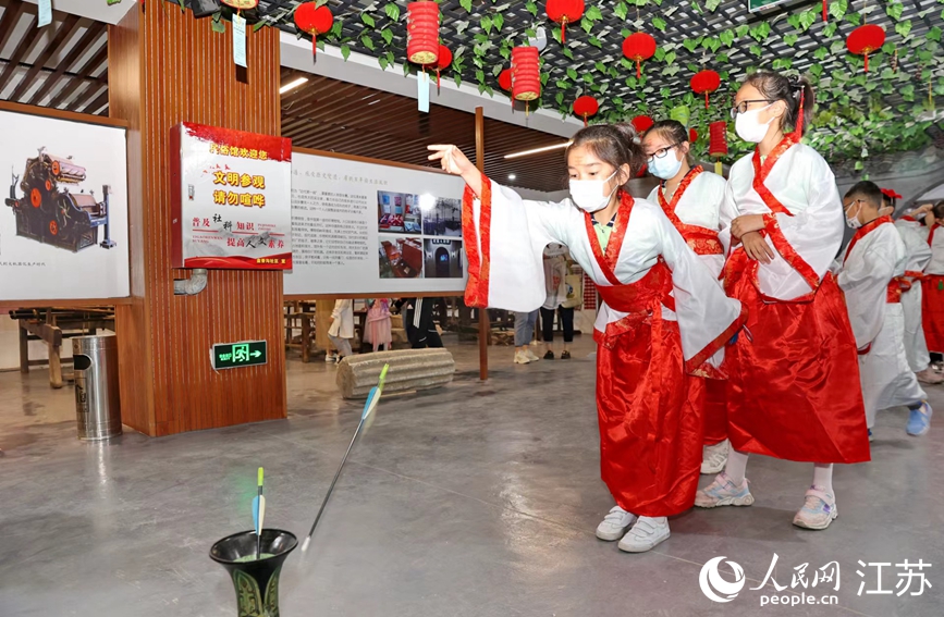 ���ź����ĺ��������顰�嶾Ͷ������硱���ס����Ծ���