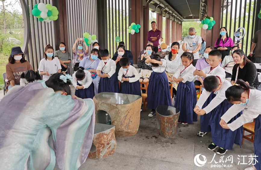 ����������ס����Ծ���