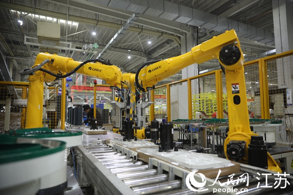 位于江宁高新区的格力电器（南京）有限公司生产线。江高轩摄