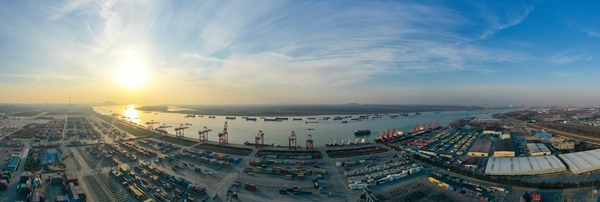 南京港鸟瞰。江苏港口集团供图