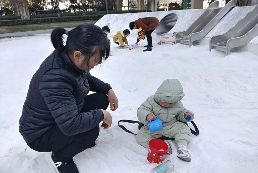 市民在此游玩。张园昀摄