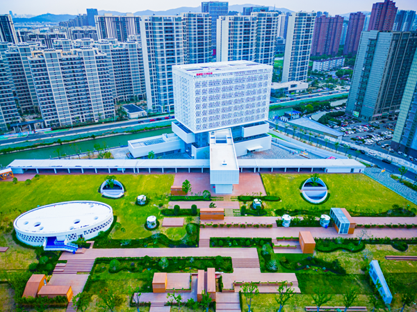 狮山水质净化厂地上的城市公园。苏州高新区供图