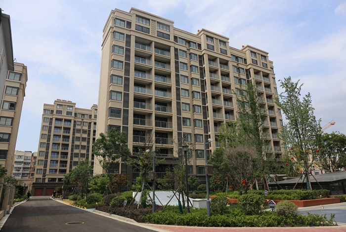 中牌楼保障房项目育宏西苑举行住房交付仪式。王韵婷摄