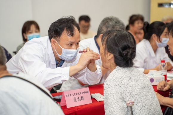 健康義診活動現場。馮樹杰攝