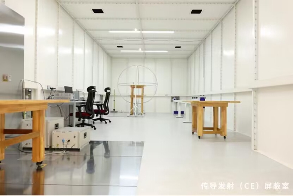 电磁兼容检测实验室项目的传导发射（CE）屏蔽室。黄埭镇供图