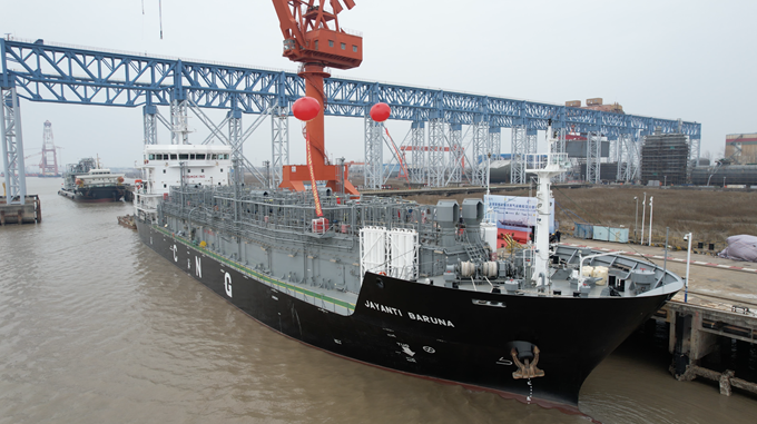 全球首艘压缩天然气（CNG）运输船在江苏启东交付开航。南通海事局供图