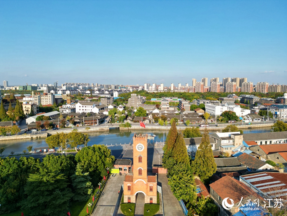 張謇創辦的大生紗廠鐘樓。人民網記者王繼亮攝