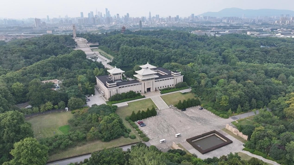 航拍雨花台烈士陵园。李昱辰摄