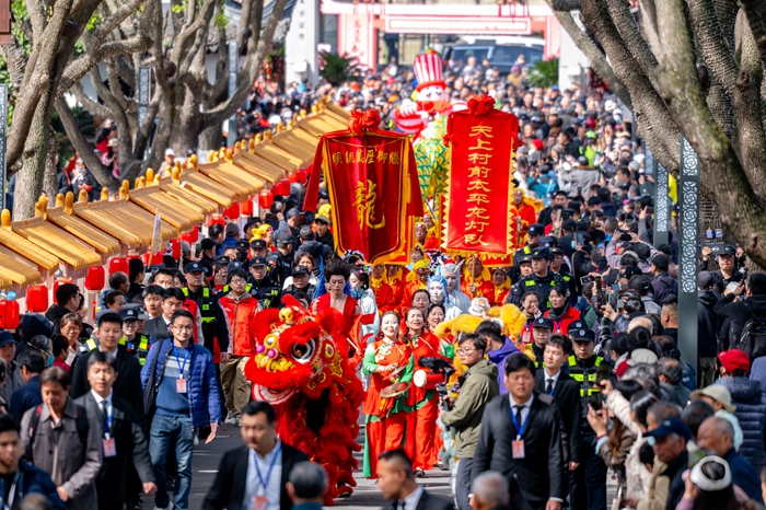 民俗巡游現場。堰橋街道供圖