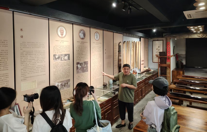 采风现场。崇川区委宣传部供图