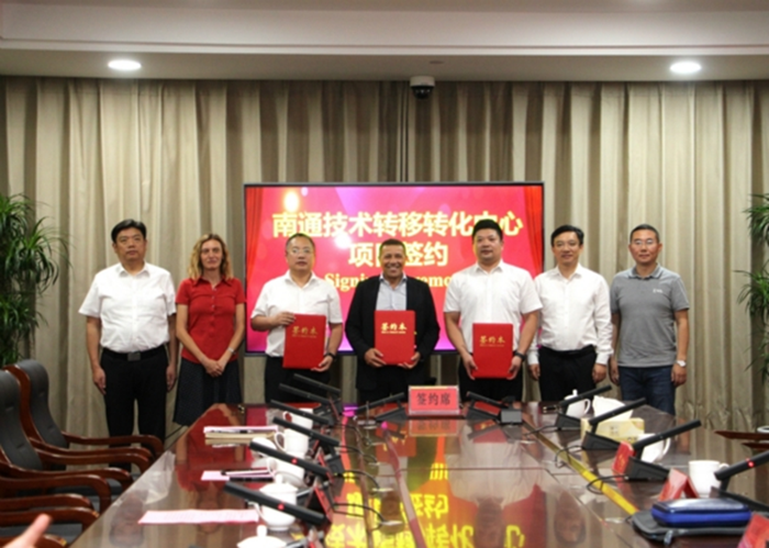 南通技术转移转化中心项目签约现场。海安市委组织部供图