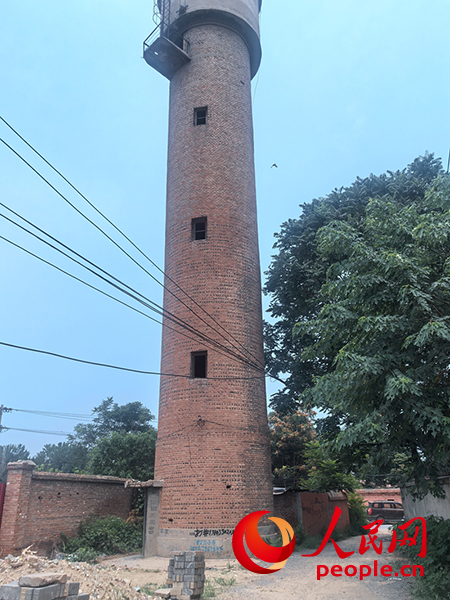 小北堡社区供水水塔。人民网 商帆摄