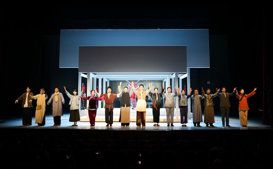 演出现场。杜森摄