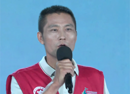 打渔为小家，护江为大家。从南京长江大桥到闻涛广场，再到三桥湿地公园，他一点点画出江豚“生活地图”。