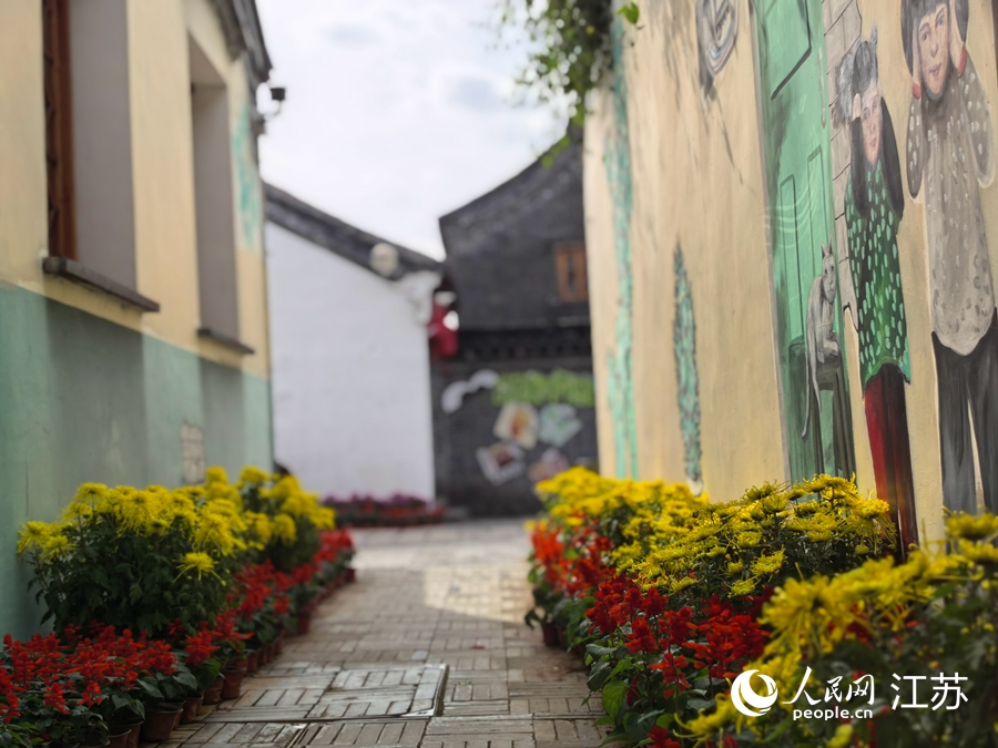 唐闸古镇花卉市集一景。人民网记者 王继亮摄