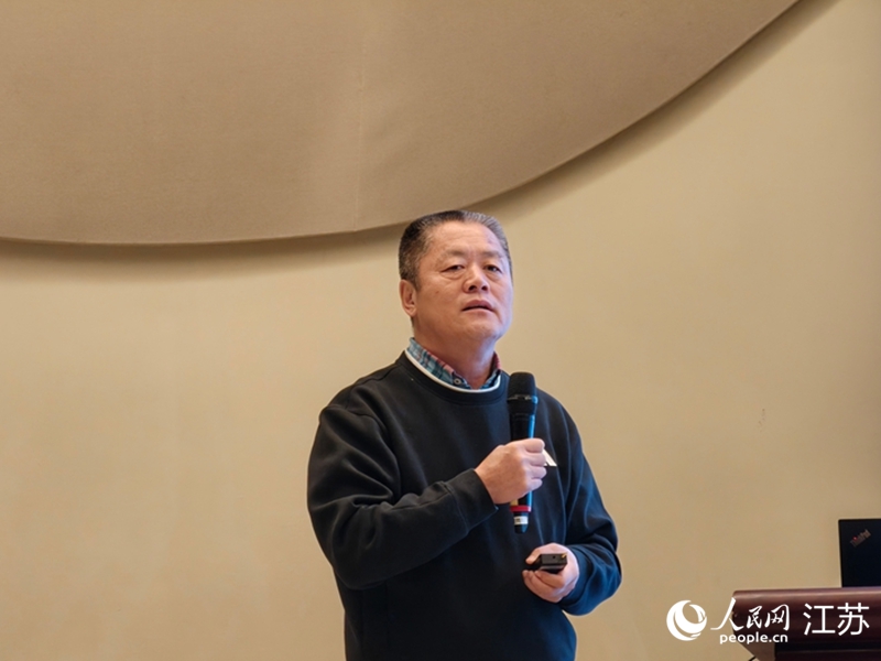 张向宏在WG6工作组会议上发言。人民网记者 鞠峰摄