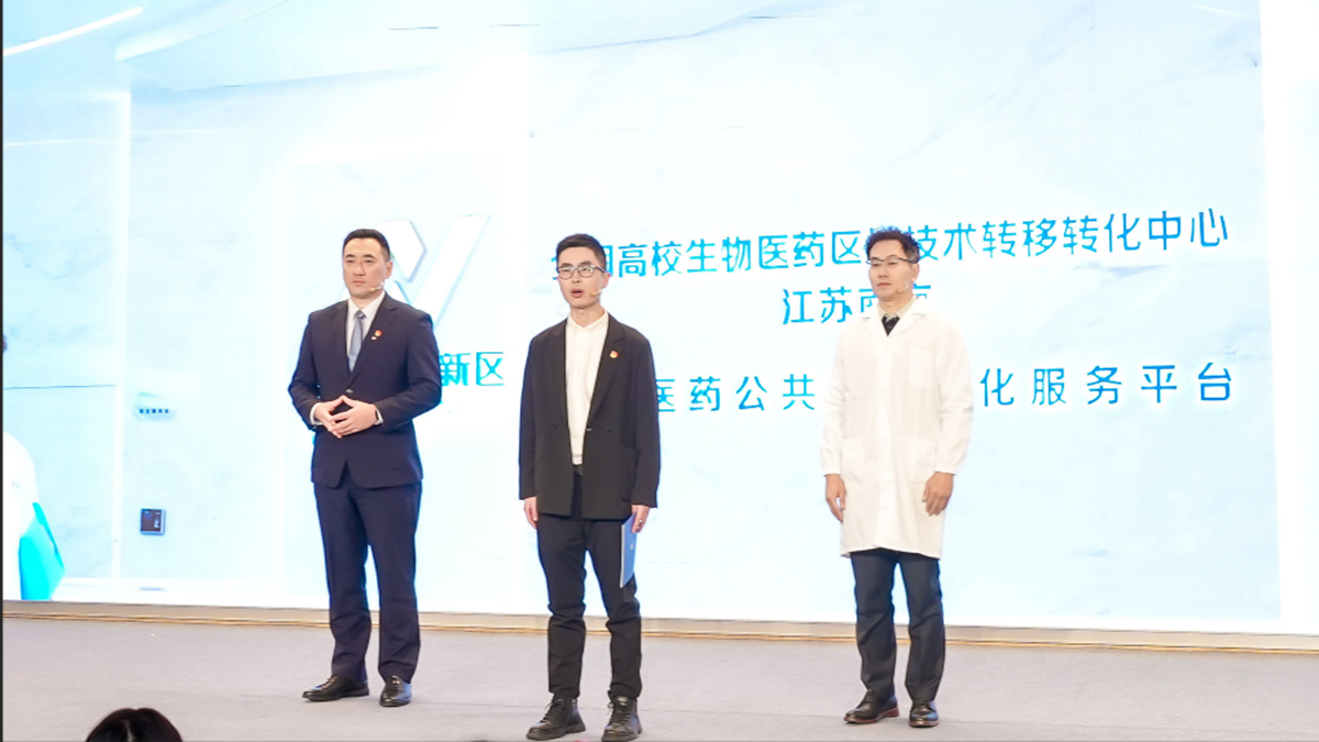 “科技红娘”真实案例搬上舞台。人民网 范尧摄