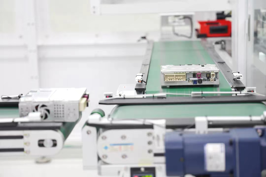 无锡车联天下自动化生产测试车间。无锡经开区融媒体中心供图