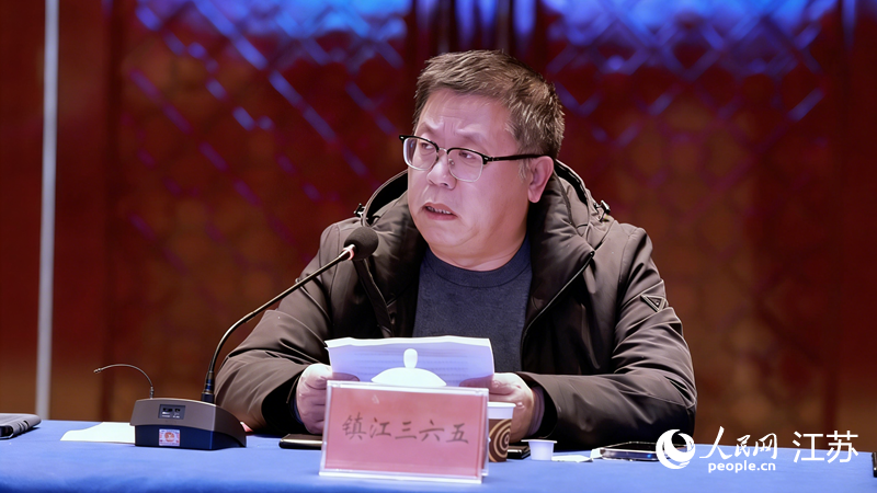 镇江三六五电子商务有限公司党支部书记黄俭在活动现场发言。人民网记者 梁明摄