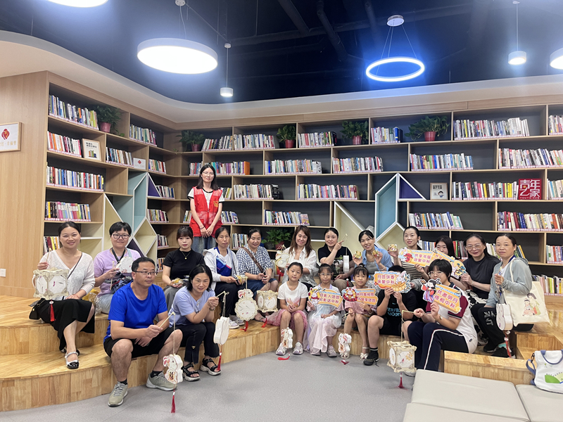 梧桐社区党组织为产业工人举办中秋团聚活动。昆山市委组织部供图