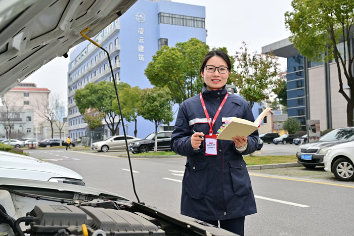李海芹在工作中。受访者供图