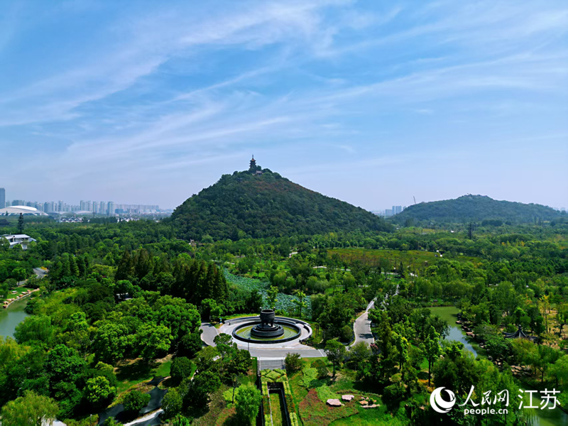 航拍狼山景区。人民网记者 王继亮摄