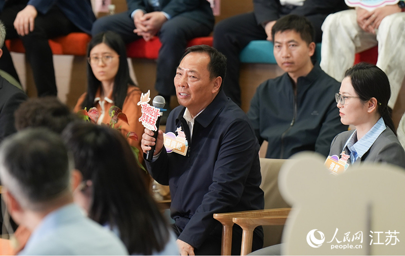 邢青松出席“梧桐论语·思享未来”学习贯彻2026年全国两会精神青年理论宣讲活动。人民网 崔小倩摄