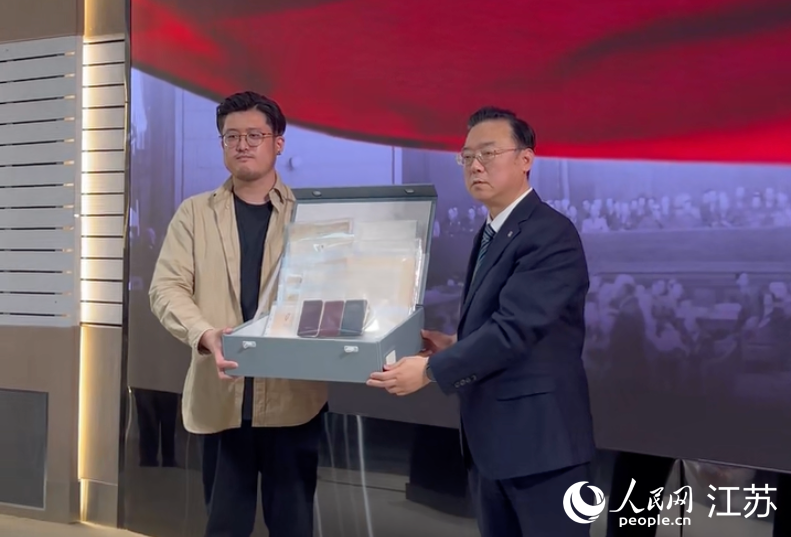 捐赠仪式现场。人民网记者 王丹丹摄