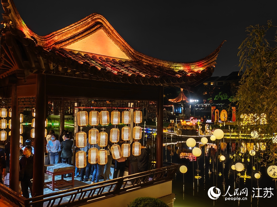 苏州盘门景区夜景。人民网 李欣阳摄
