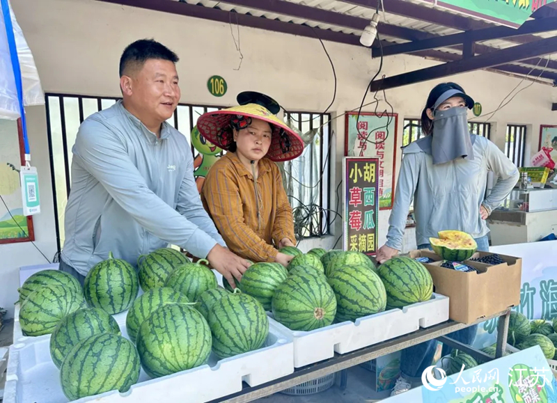 南京江宁“溪旺”市集开市 小西瓜里藏着“新希望”