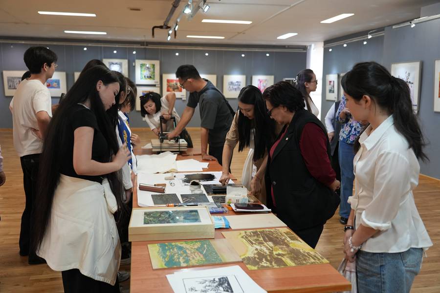 東海縣三大特色展品亮相哈薩克斯坦江蘇文化周