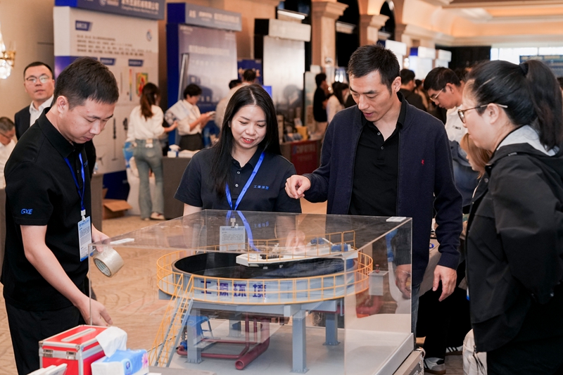 客商对接活动现场。宜兴环科园供图