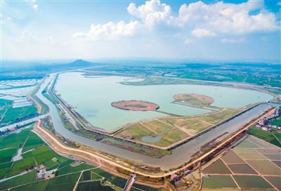 赤山湖全景图。张志成摄